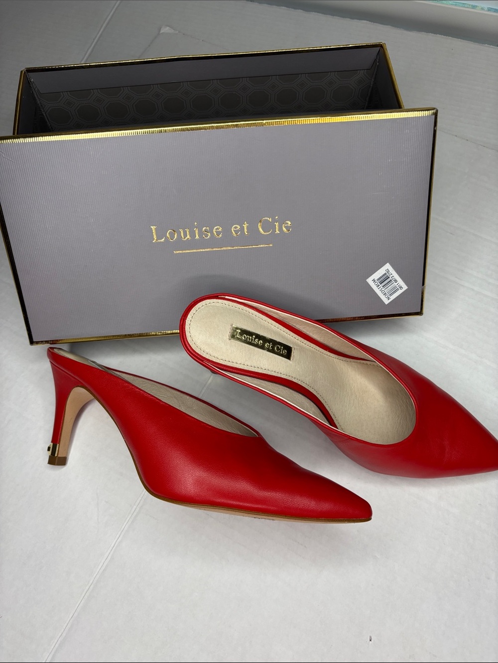 Louise et Cie Lo-Karas pointed toe mule heels. Size 6.5 Red leather.